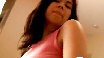 Mia shows her curves on webcam