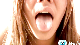Cam model with small tits masturbates
