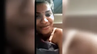 Trichy college bimbos showing her titties into movie call (part:two)