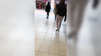 Blonde Teens with Voluptuous Booty Walking