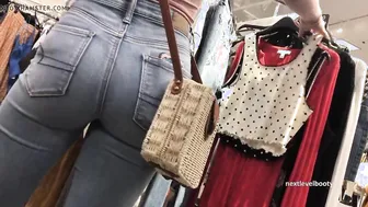 Babe chinese 18 Year Old Booty Into Tight Jeans