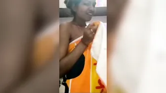 Trichy college women showing her titties inside clip call (part:four)