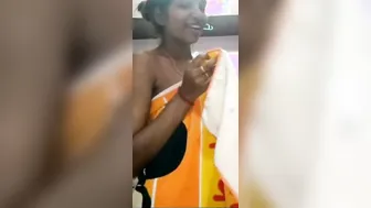 Trichy college women showing her titties inside clip call (part:four)