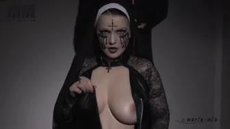 Halloween - Cursed and Freaky