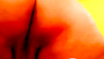 Sexy BBW Melinda Shy Posing Nude