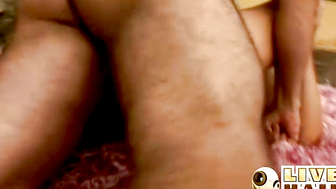 Hirsute GF Leslie Outdoor Fucking