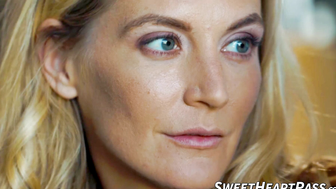 Blonde lesbian Mona Wales passionately licked the shaved pussy of gorgeous Nikki Peac