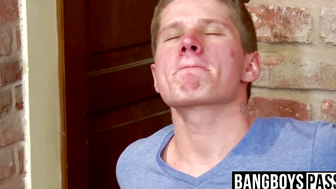Passionate big cock teens in bareback action with a facial