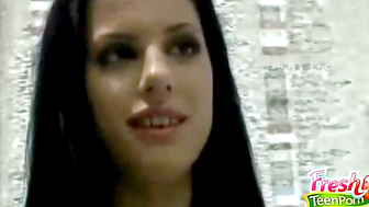 Lola Banks Flashes Her Boobs in a Mall