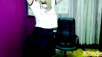 Pretty Blonde SweetBlondieLara Sexy Show