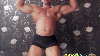 AlexHunk Showing Off His Muscles