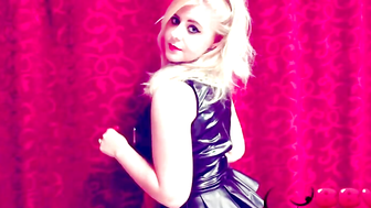 PervertBlondeSlave Fetish Tease
