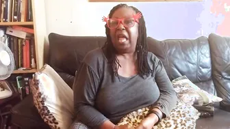 AFRICAN OLD LADY WIFEY SWAPPERS