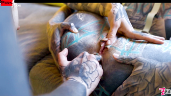 Burlesque Tattoo Beauty Gives Anal Fuck With Strap-on