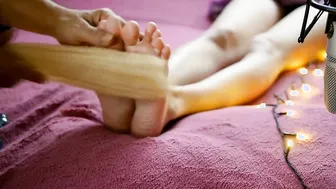ASMR oil strokes for Female Toes - No Talking