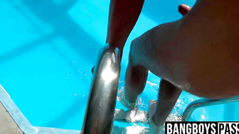 Big penis jerking time for muscular hunk at pool all alone
