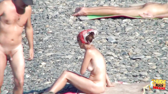 Sex under the sun with REAL amateurs caught on cam