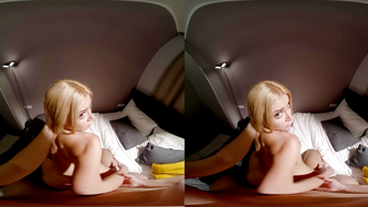 She Is the Girl of My Dreams - Virtual Real Porn