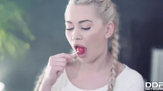 Lucky Stud Getting His Lollipop Licked by Lindsey Olsen  Sonia Lion