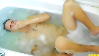 Twink Tease Smoking in the Bathtub - Tristan Sweet, Richard Lennox
