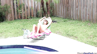 Extra Small porn video – Cute and skinny teen gets fucked outdoor