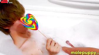 Daddy Richard Lennox rubs and plays the dick of young Elis Ataxx with some dirty talk