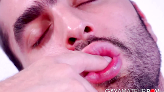 Athletic Javier Des Leon pulled out and play his long gigantic cock