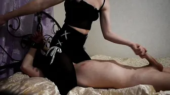 Dude cum from facesitter