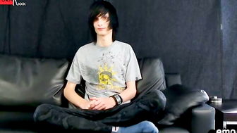 Leo Sinks His Emo Dick Into A Fleshlight - Leo Jones