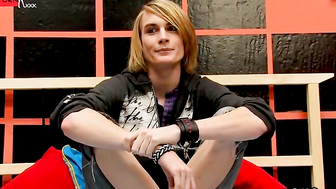 Preston Loves To Show Off His Wanking Technique - Preston Andrews