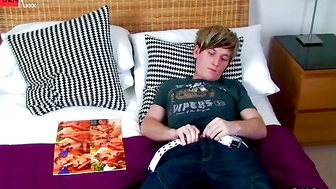 Emo Twink Jaymie Loves A Big Dildo In His Hole - Jaymie Brooks 2 2