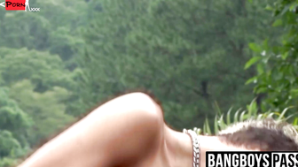 Amateur twinks barebacking train style at an outdoor pool