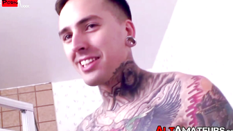 Horny inked stud jerking off and showing his athletic body