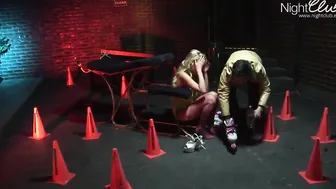 Bank porn video – Ich lege die blonde auf die Bank + ficke ihr