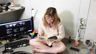 Masturbating after your messages- Furiyssh