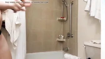 Spy Webcam.Super Sexy sexy cougar after shower