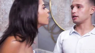 Tasting my stepsisters underwear and after her vagina