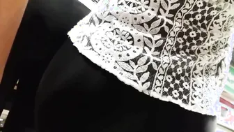 Hottie fat butt into silky african pants