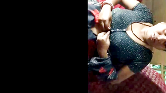 Sexy Indian Girl Shows Pussy