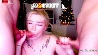 Blonde BFFs Engage a Steamy Lesbian Sex