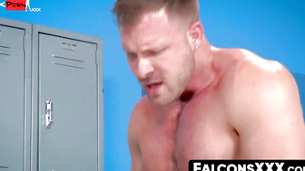 FalconsXXX.com - Big muscular hunk with a strong dick raw fucks another hunk hard