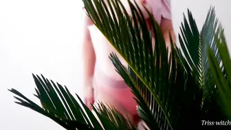 Goddess big titted dark hair makes herself cum with her vibrator.