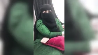 Huge 2 porn video – Huge niqab2