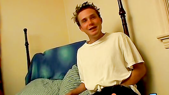 Two straight thugs jerking off to see who will cum first