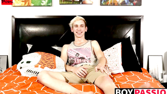 Twink talks before plowing his asshole and touching his dick