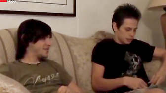 Horny Twinks LT Mkay And John Cox Jerk Off Their Huge Dick