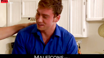 MaleIcons.com - Connor Maguire stuffing Wolf Hudson with his big and thick dick in be