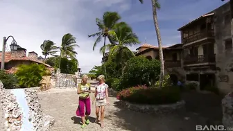 Sexy Vacation Turns Into A Hot And Passionate Romance
