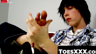 FEET OVER FACES Asher and Brendens Toeally Sordid Affair