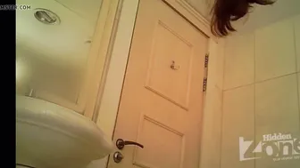 Pissing67